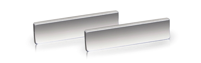 Saddle keys with straight groove for form-fit connections